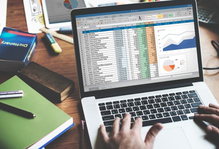 FinStack UAE: Elevating Small Business Finances