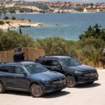 free-photo-of-black-mercedes-eqb-cars-parked-on-road