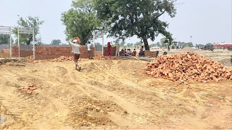 society plots in jewar