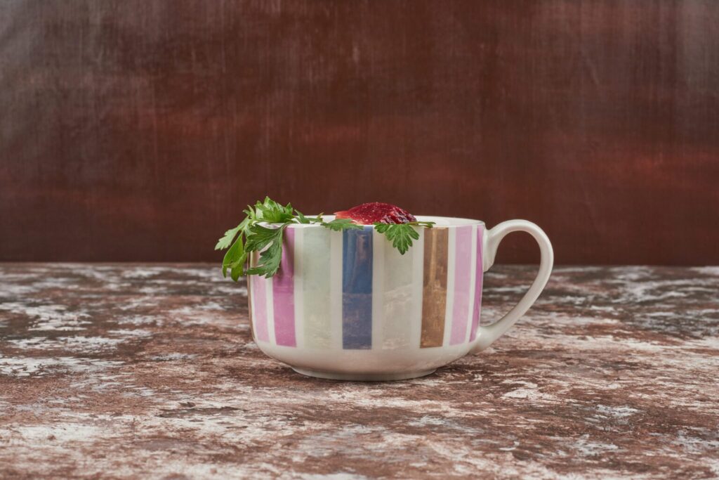 Discover the benefits of ceramic mugs for your daily coffee or tea. Learn why ceramic coffee mugs and handmade ceramic mugs offer style, comfort, and lasting quality.