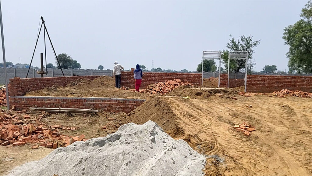 Plot Near Jewar