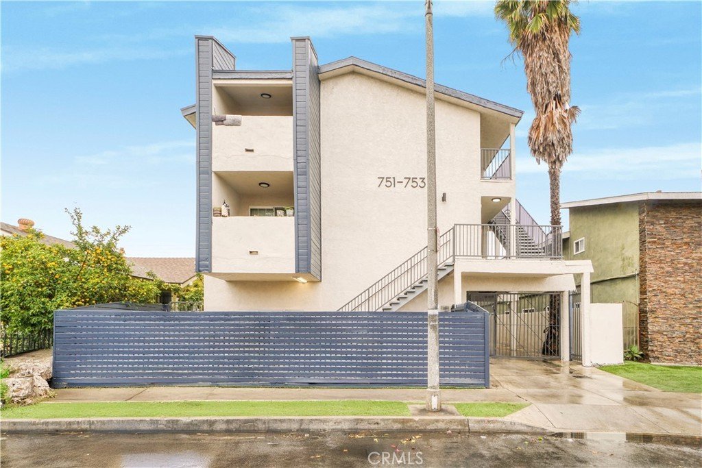 753-Cerritos