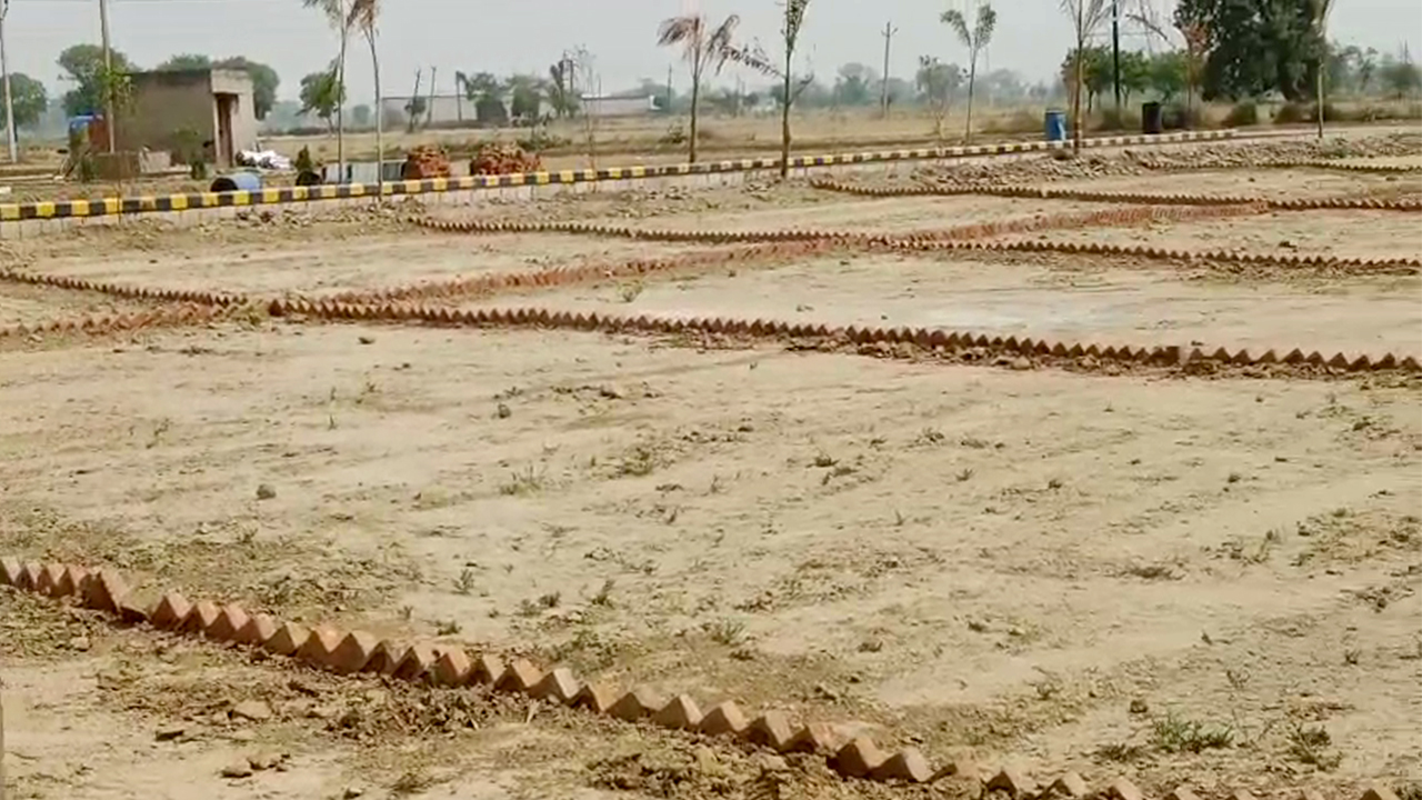 Plot Near Jewar