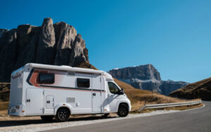 Best RV Brands for First-Time Buyer