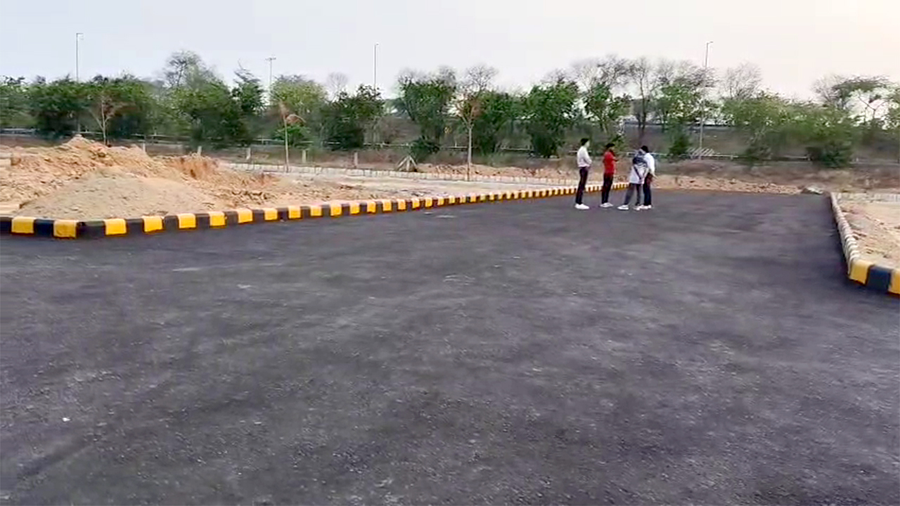 Plot Near Jewar Airport