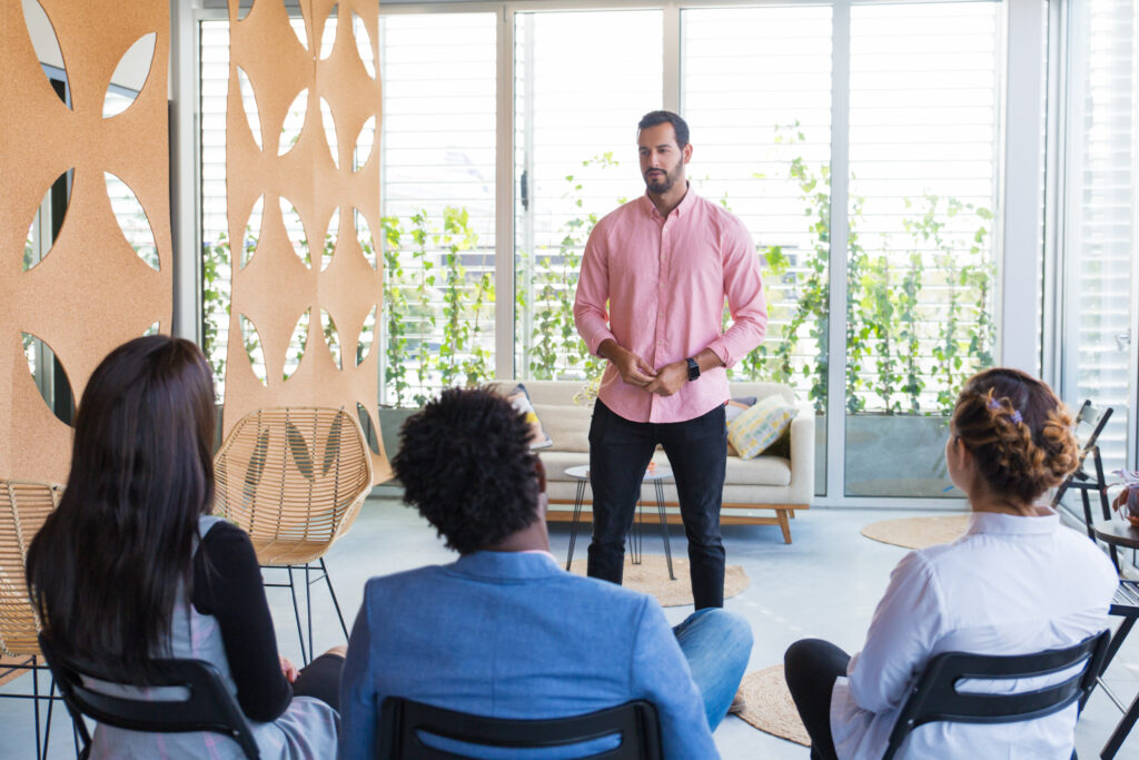 Discover Frankie Kington's unique approach to leadership development coaching. Learn how his methods transform leaders in the UK.