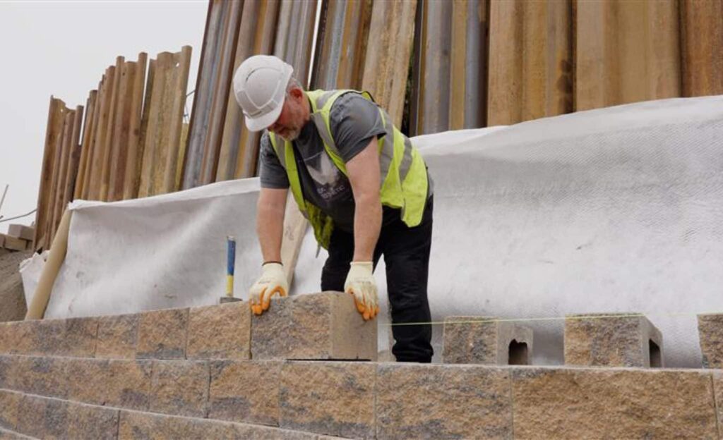 retaining wall installation 2