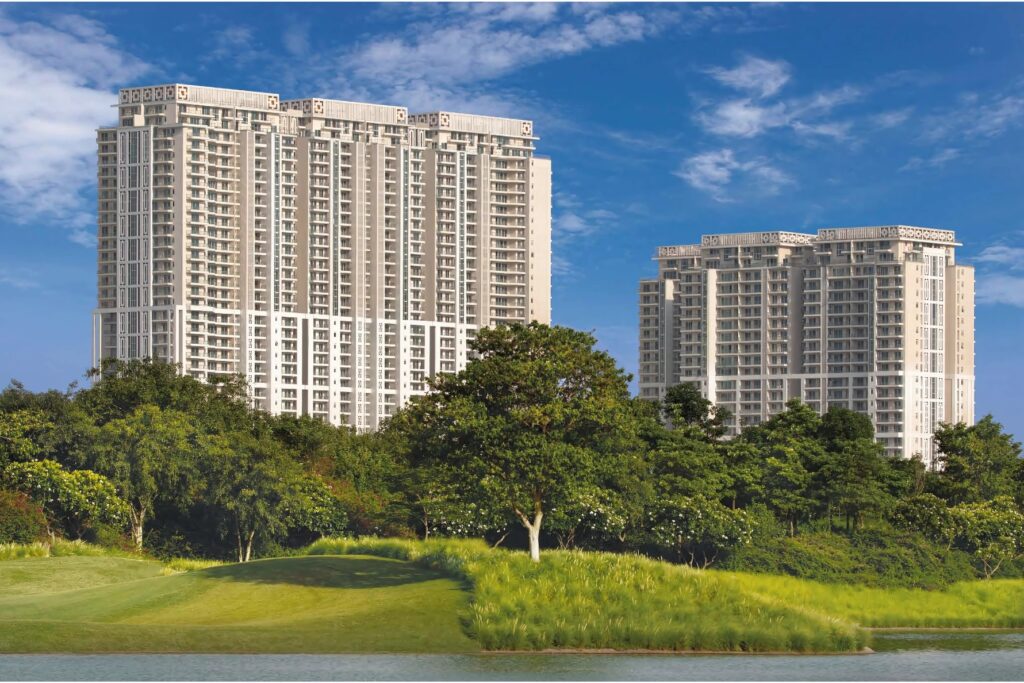 DLF Crest