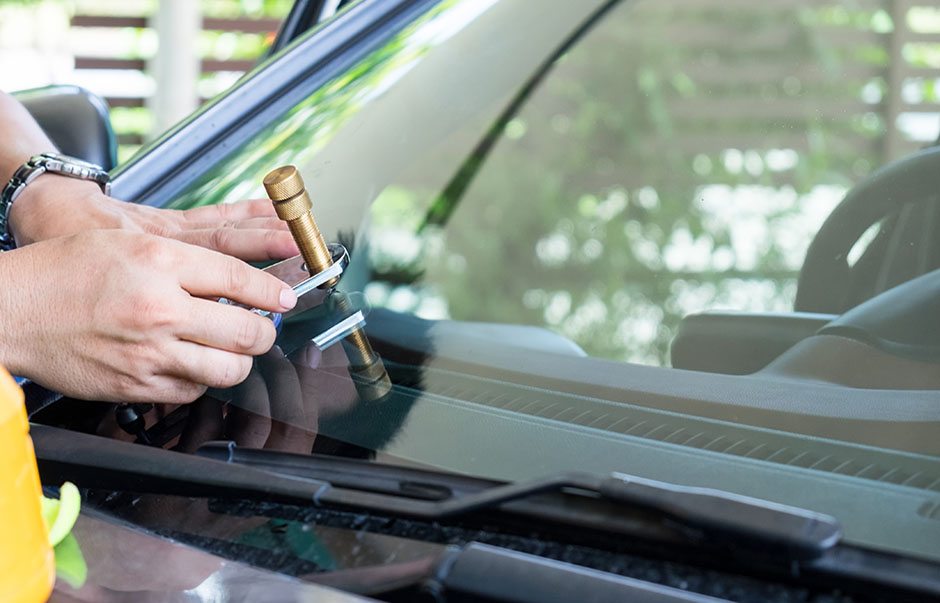 What Are Signs That A Windshield Needs Quick Repair