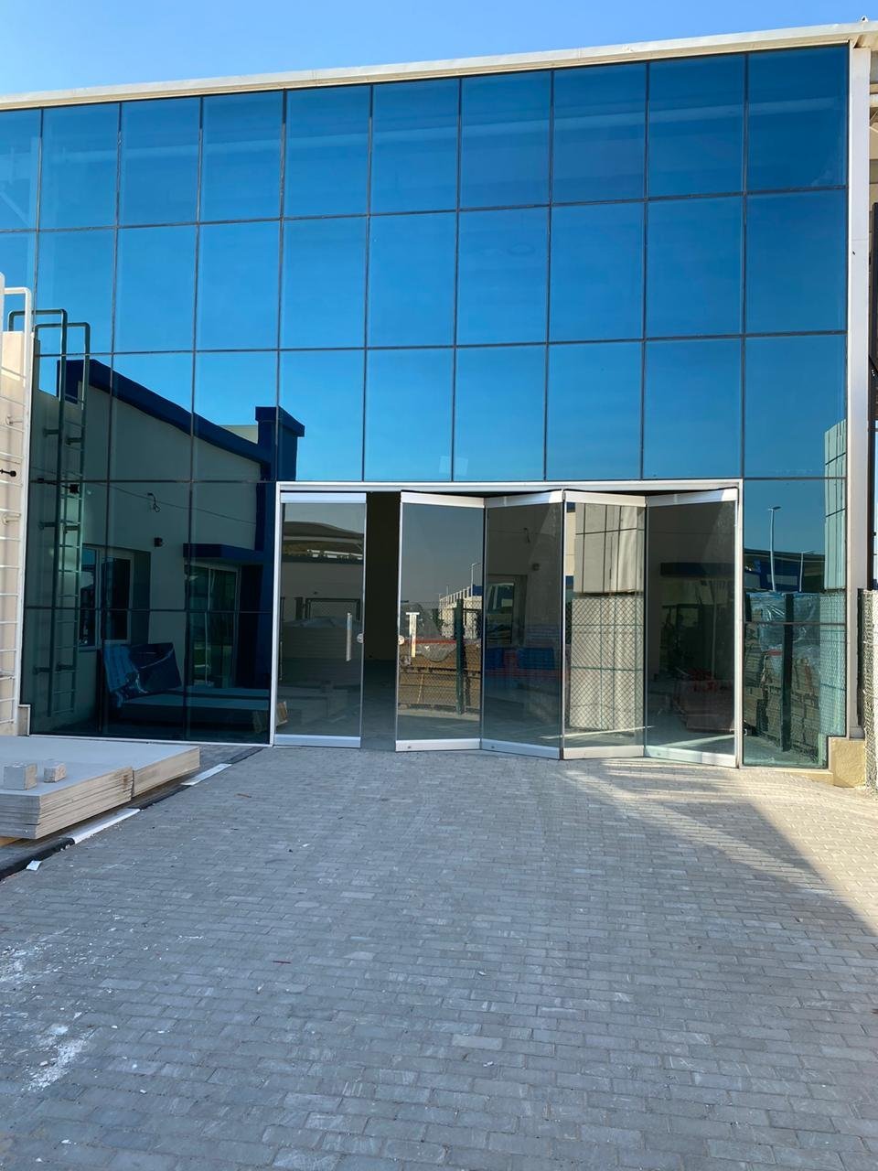 aluminum glass partition