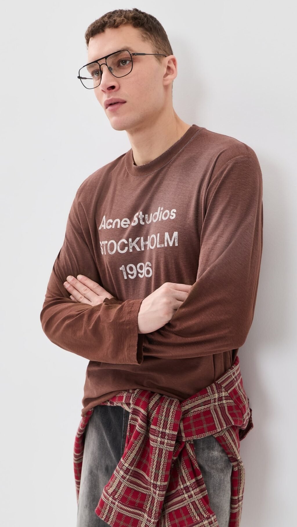 Acne Studiosの最新トレンドと人気アイテムをチェック