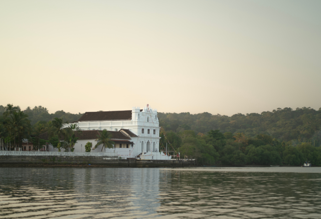 mandovi