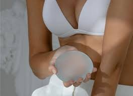 https://dr-azuelos.fr/wp-content/uploads/2022/11/chirurgie-mammaire-prothes-docteur-azuelos-paris-1024x546.webp