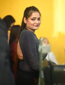 Call Girls in Ahmedabad