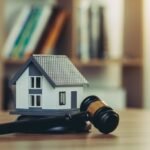 How a Commercial Litigation Attorney Helps Businesses Resolve Disputes