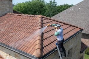 Pressure washing in Fort Worth